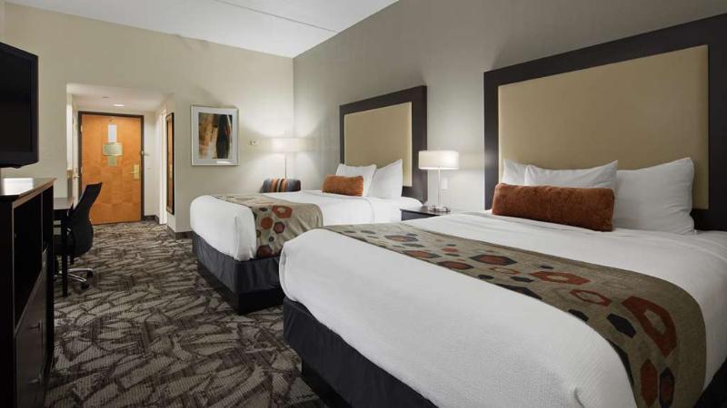 Holiday Inn Express & Suites Cedar Falls - Waterloo By Ihg エクステリア 写真