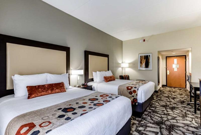 Holiday Inn Express & Suites Cedar Falls - Waterloo By Ihg エクステリア 写真