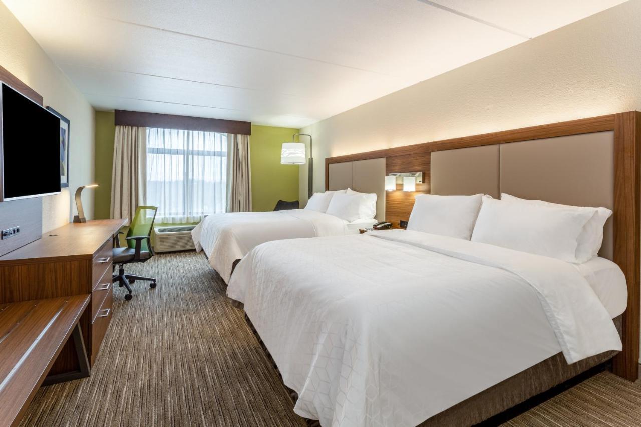 Holiday Inn Express & Suites Cedar Falls - Waterloo By Ihg エクステリア 写真